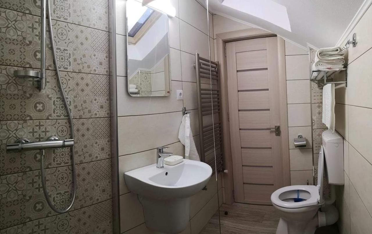 فندق Casa Cizi Călimăneşti المظهر الخارجي الصورة
