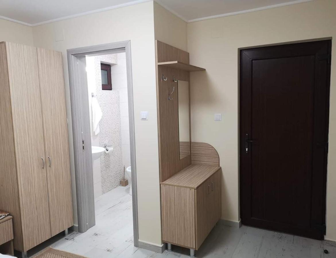 فندق Casa Cizi Călimăneşti المظهر الخارجي الصورة