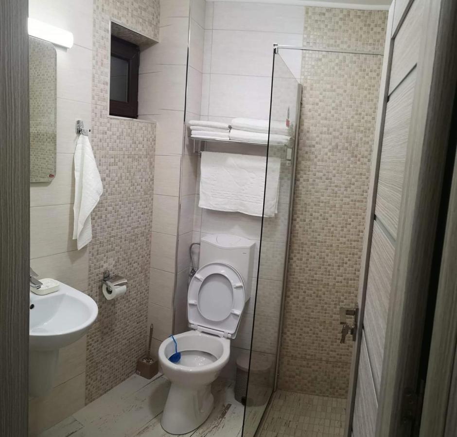 فندق Casa Cizi Călimăneşti المظهر الخارجي الصورة