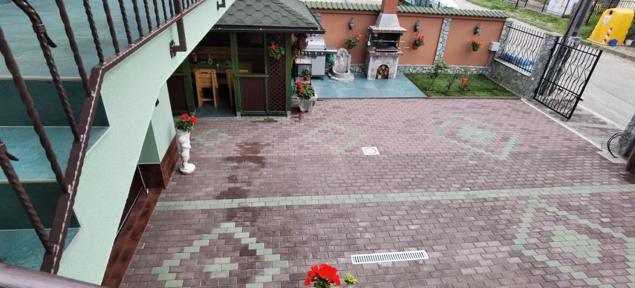 فندق Casa Cizi Călimăneşti المظهر الخارجي الصورة