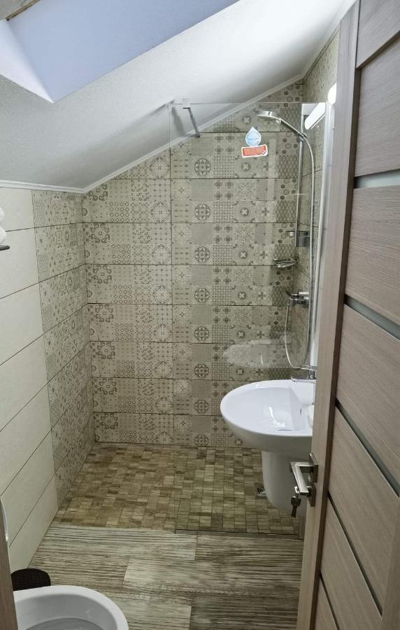فندق Casa Cizi Călimăneşti المظهر الخارجي الصورة